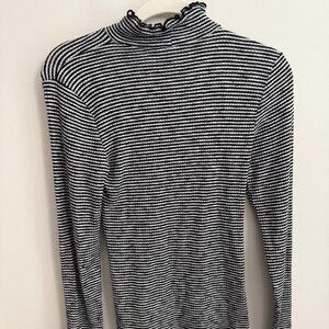 Abercrombie and Fitch Turtleneck